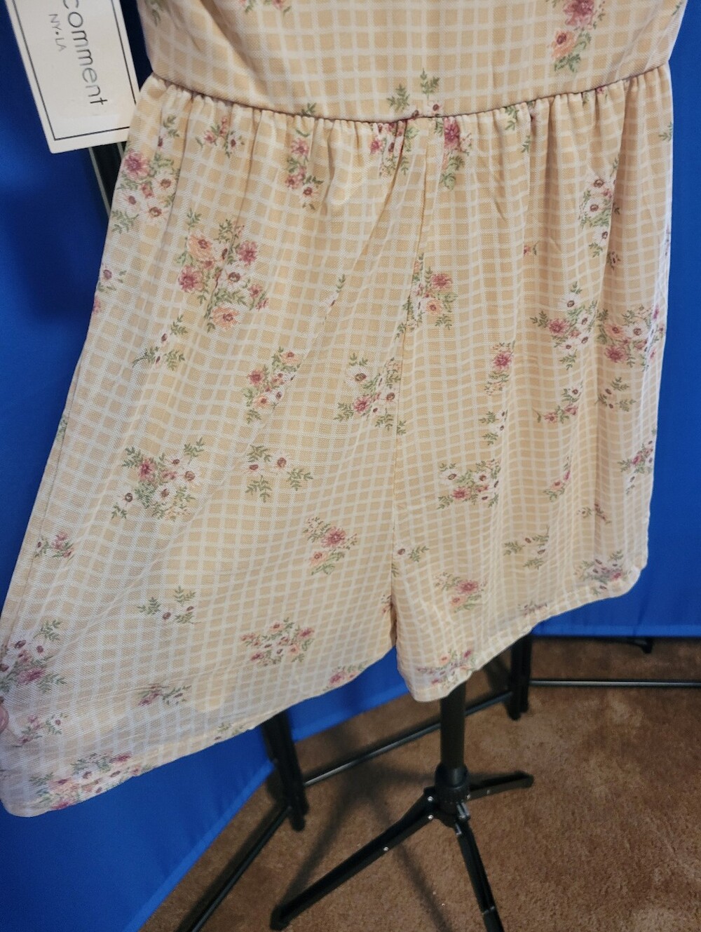 Floral Ruffle Sleeve Romper in Soft Cream - Picture 5 of 8